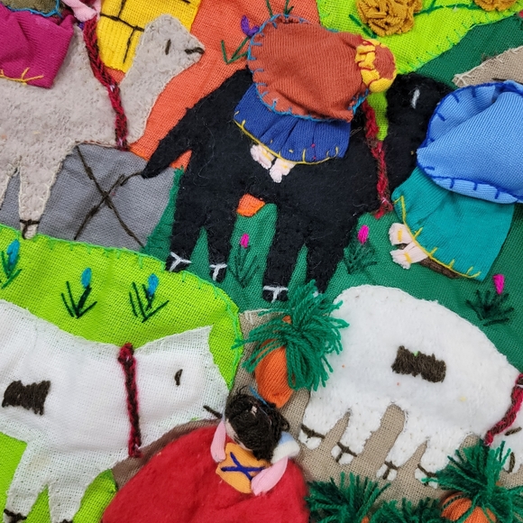 Vtg Handmade Peruvian Folk Art Nativity Scene Cotton Arpilleria - 3D Fabric Art - Picture 8 of 16